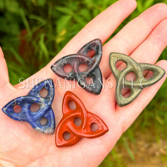 Celtic Knot Triquetra Crystal Carving – Sacred Symbol of Unity