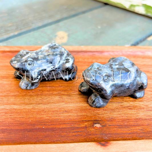 Medium Frog Crystal Carving – Natural Gemstone Figurine