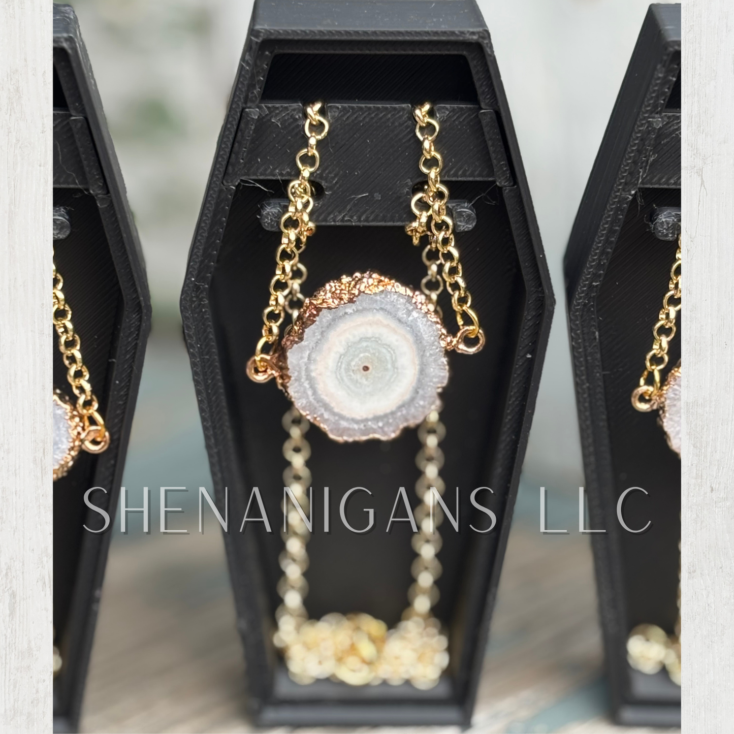 White Druzy Agate Slice Necklace – Natural Crystal with Gold Hammered Chain