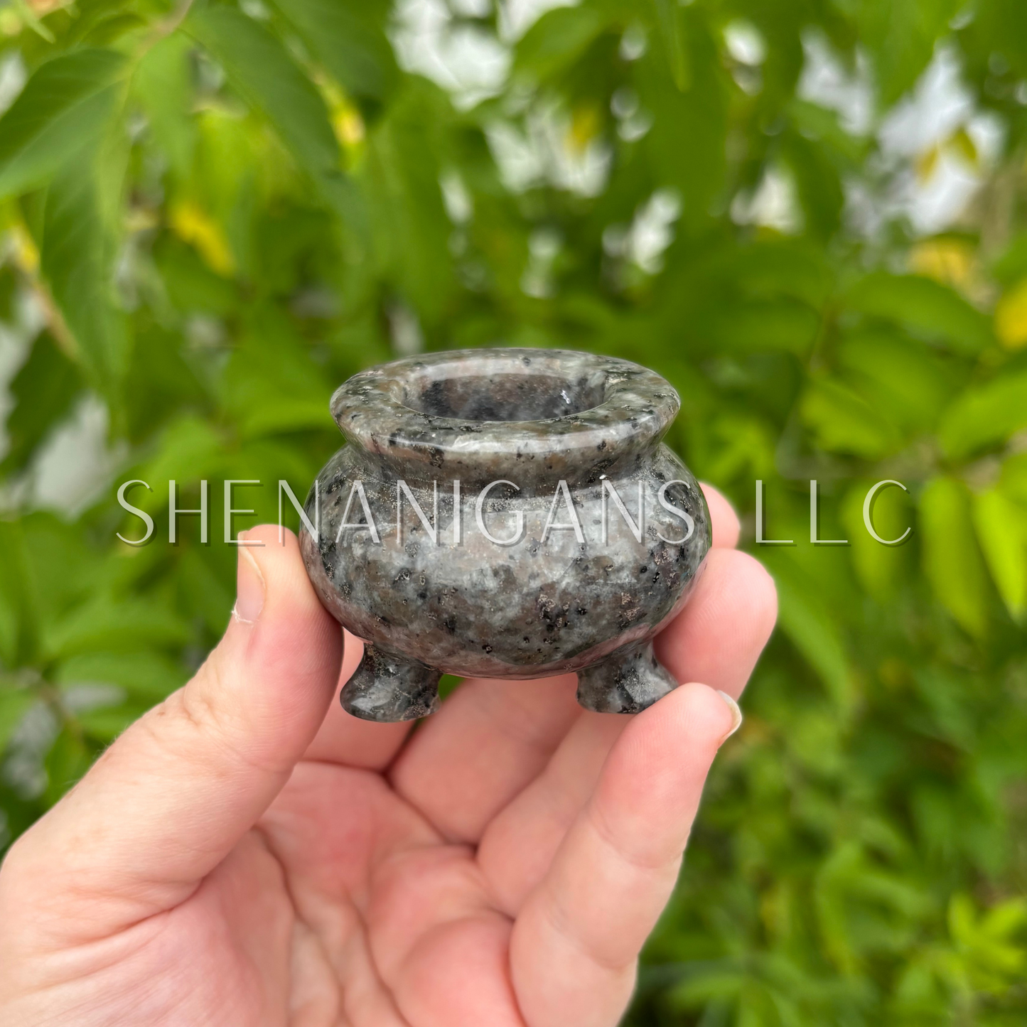 Yooperlite Cauldron - UV Reactive