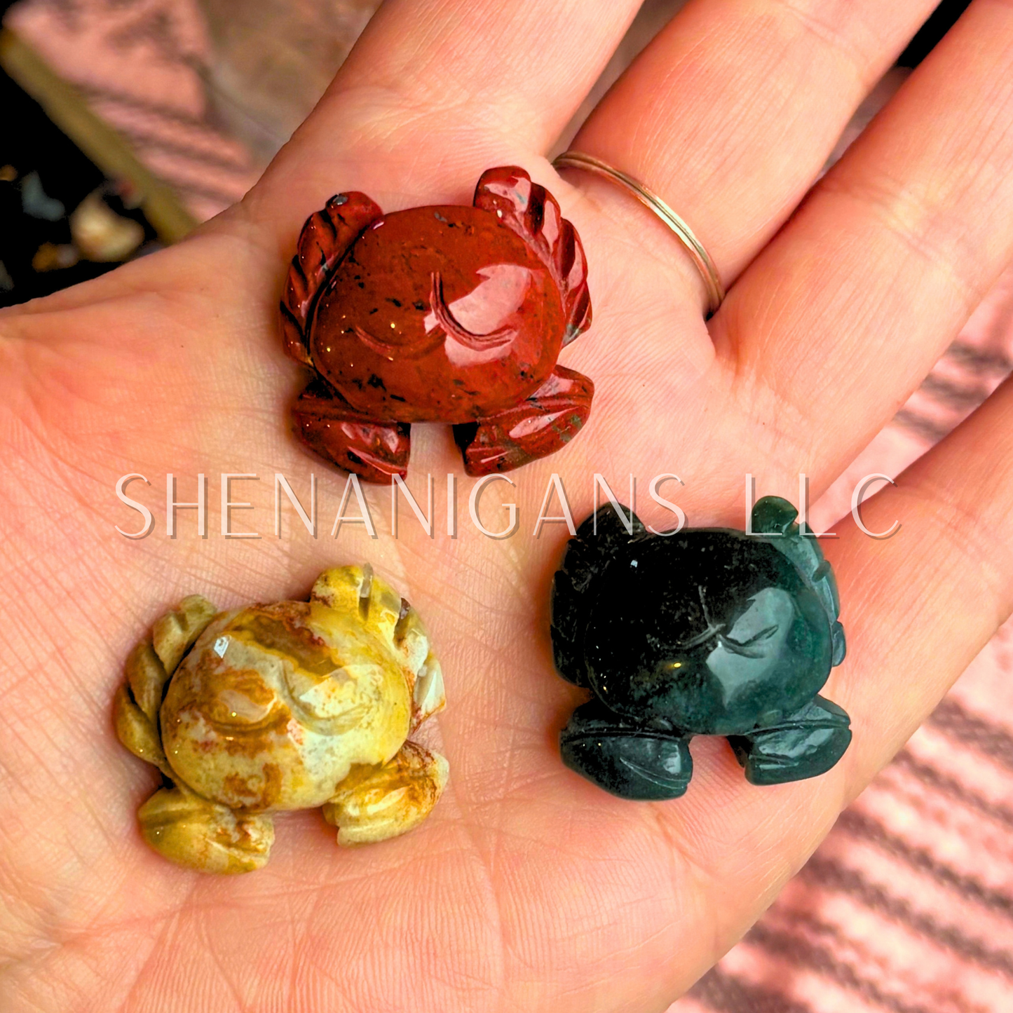 Crab - tiny - Crystal Carving