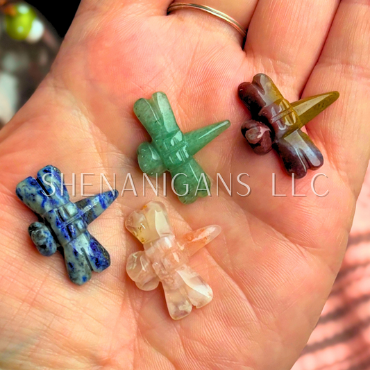 Dragonfly - tiny- Crystal Carving