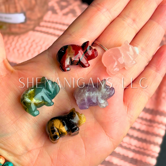 Pig- tiny- Crystal Carving