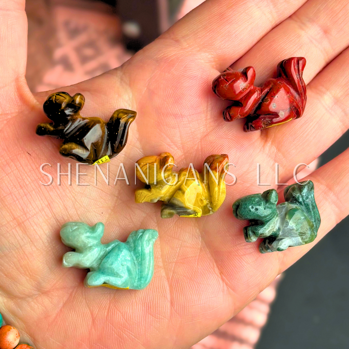 Squirrel - tiny- Crystal Carving