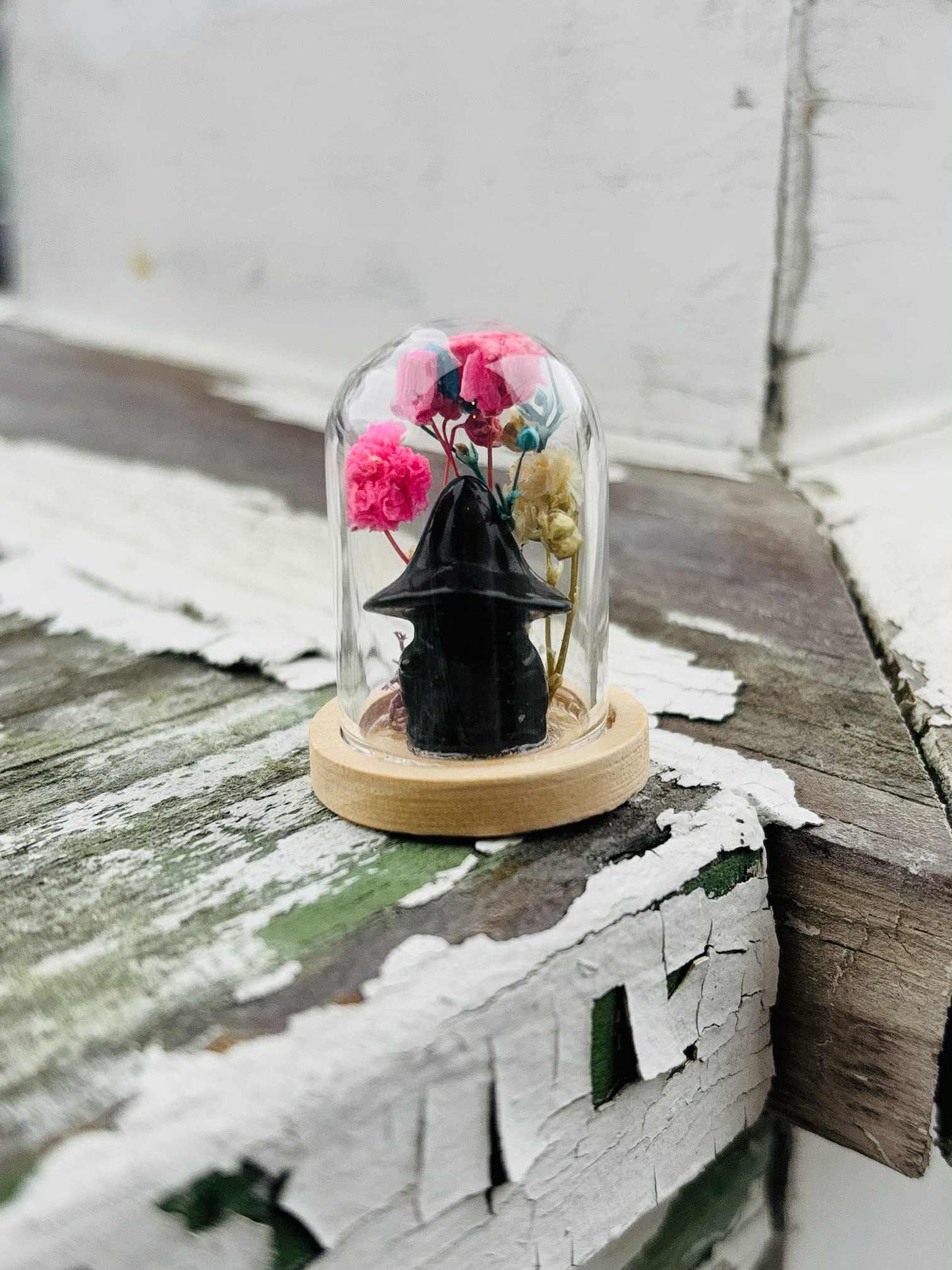 Obsidian Cute Ghost, Witch Hat Ghostie 1.25" Dome Jar