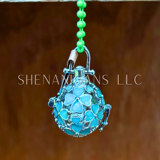 Clover Cage Crystal Holder Pendant – Adjustable Cage for Interchangeable Crystals