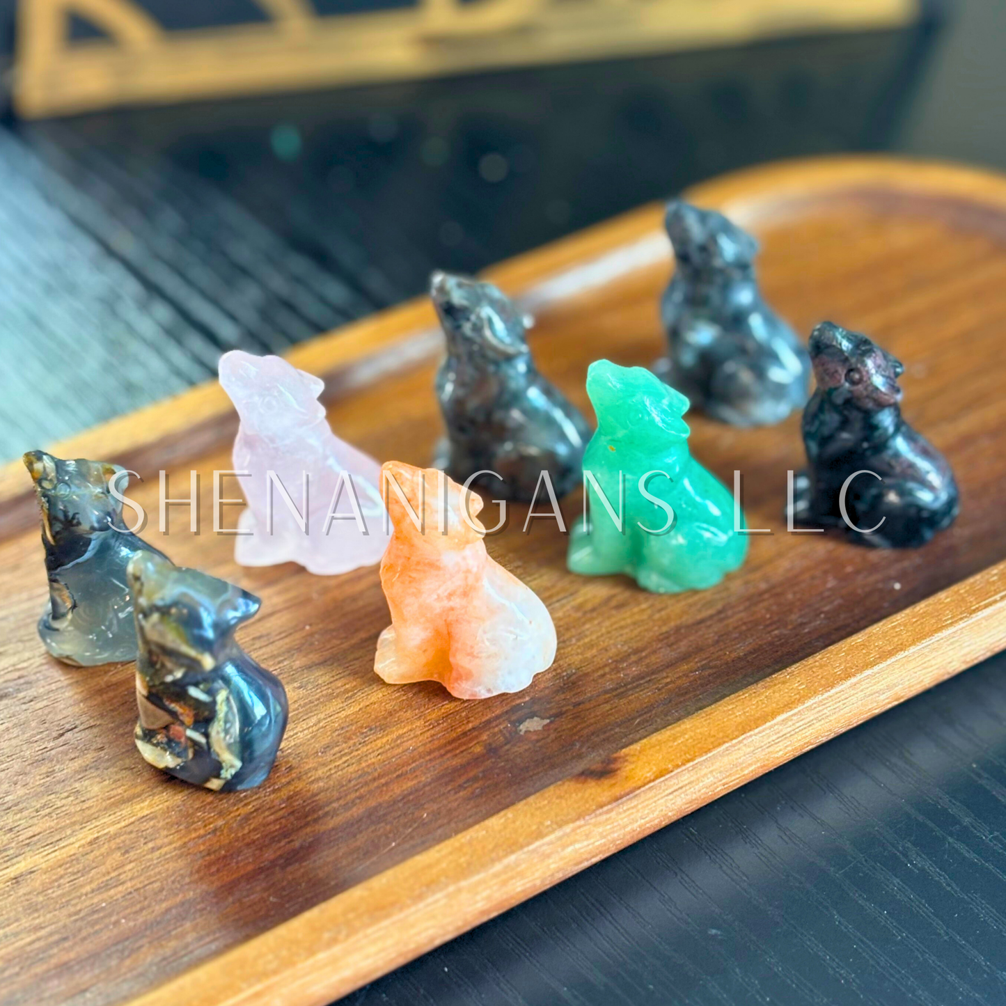 Howling Wolf - Small Carving