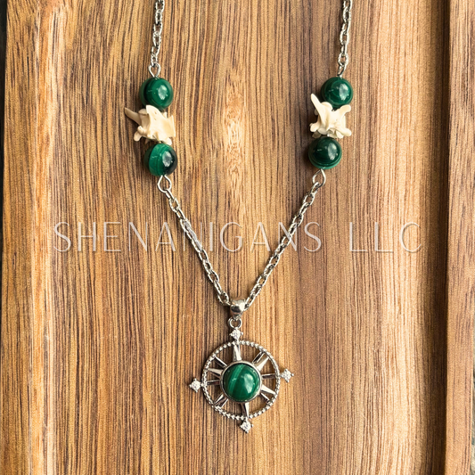 Malachite Spinning Fidget Compass Pendant – Necklace with Snake Vertebrae & Beads