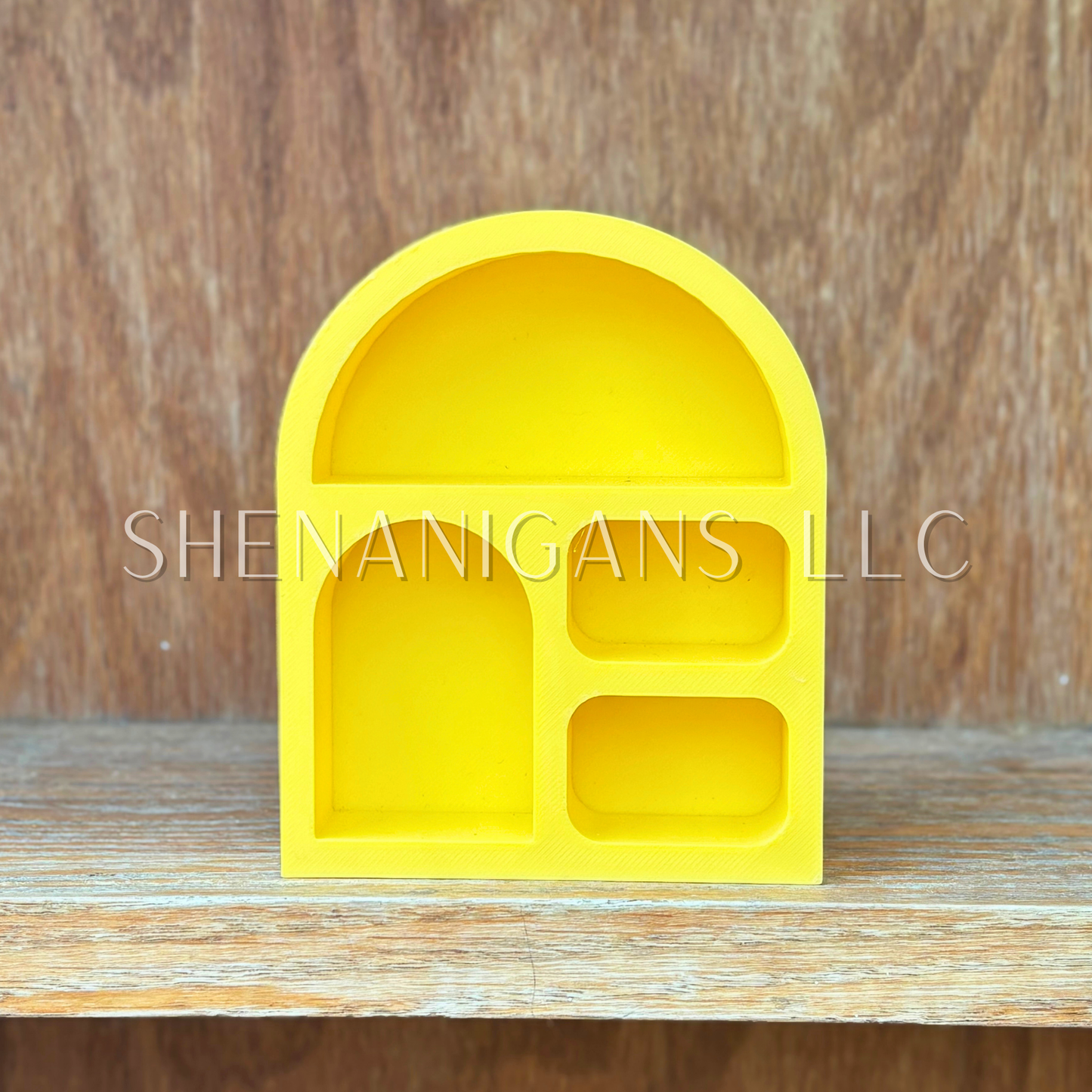 4 Section Curio Shelf Arch