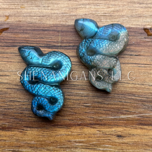 Snake - Mini Labradorite, Excellent Flash - Crystal Carving
