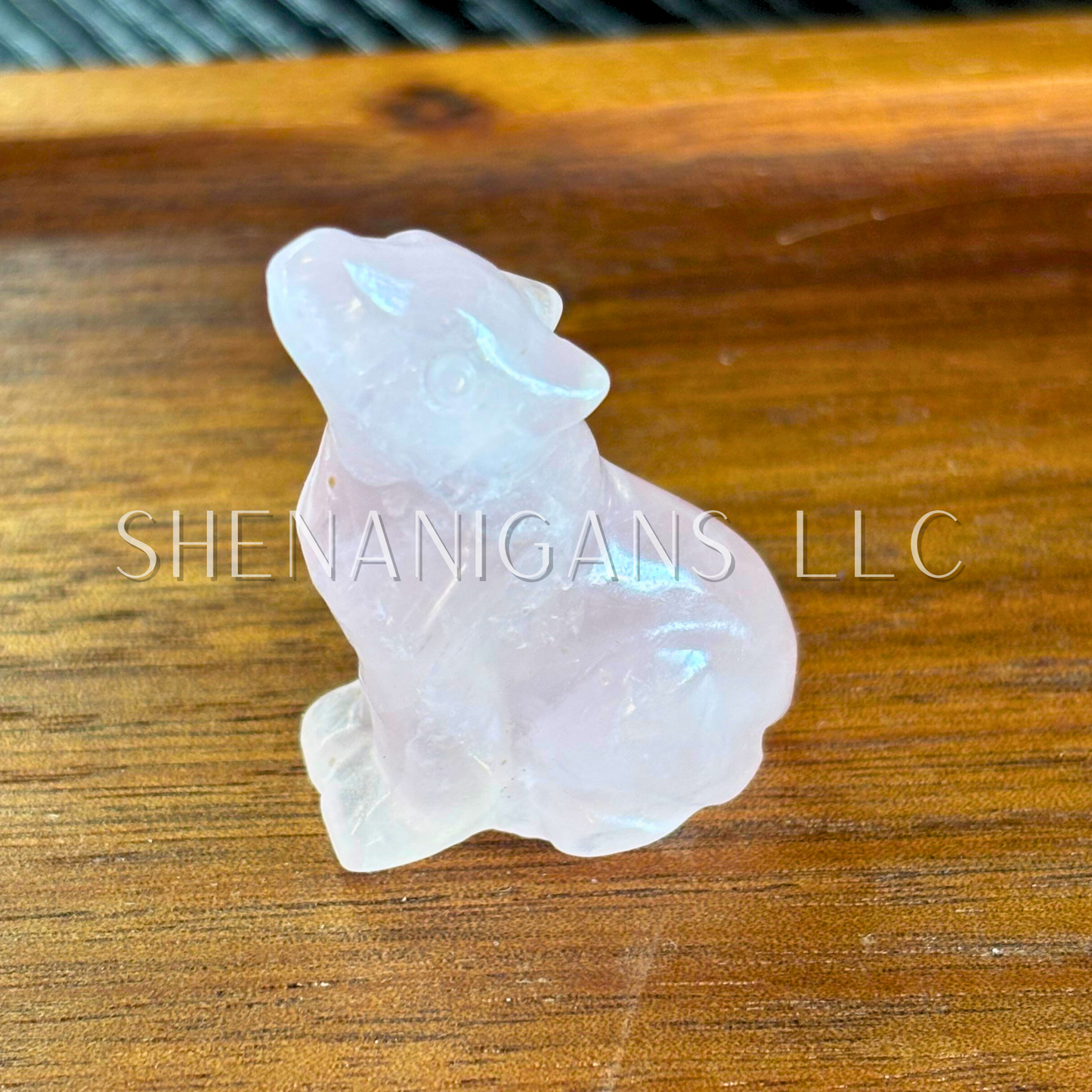 Howling Wolf - Small Carving