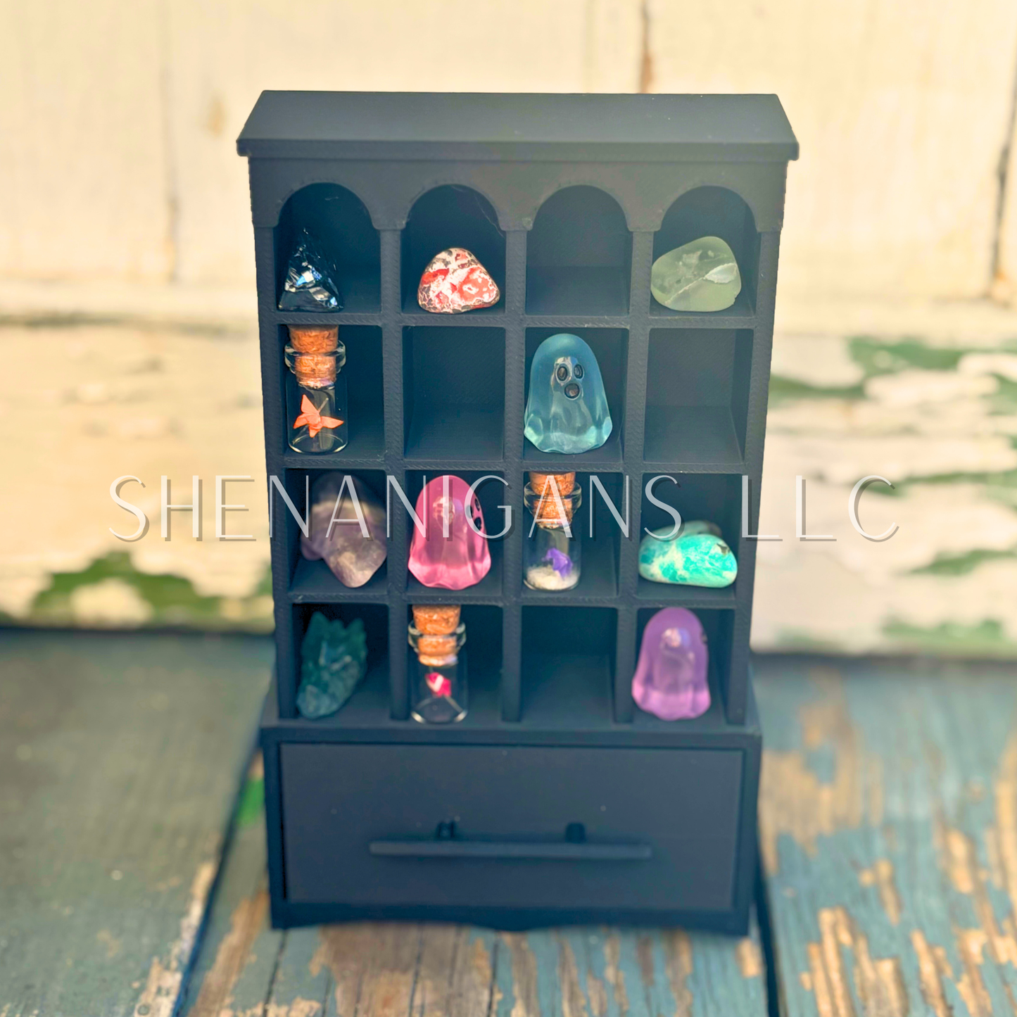 Hutch w/ Drawer Curio Shelf