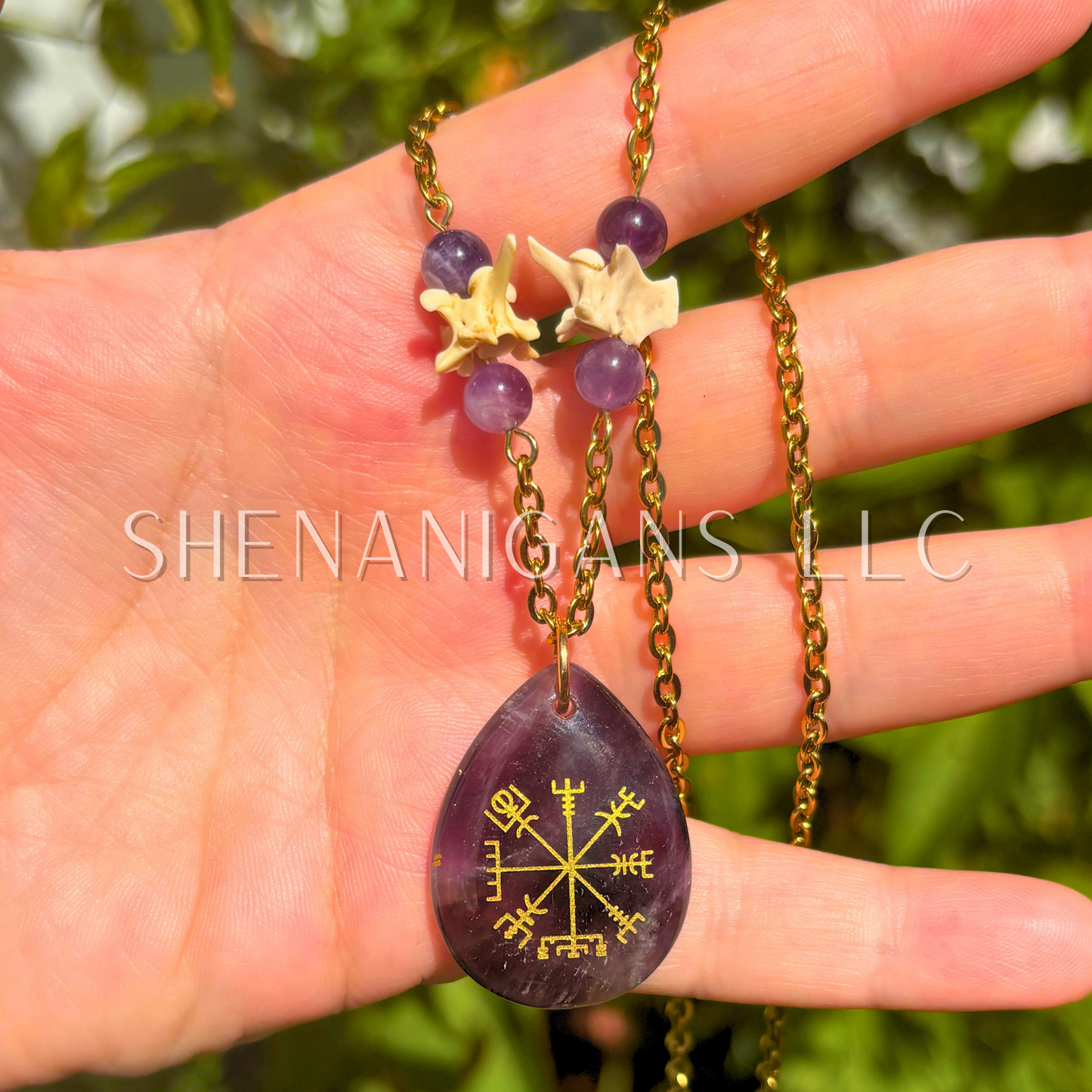 Vegvísir (Viking Compass) Engraved Crystal Pendant Neckalce with Rattlesnake Vertebrea
