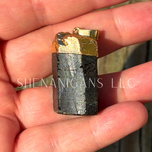 Rough Cut Crystal Pendant