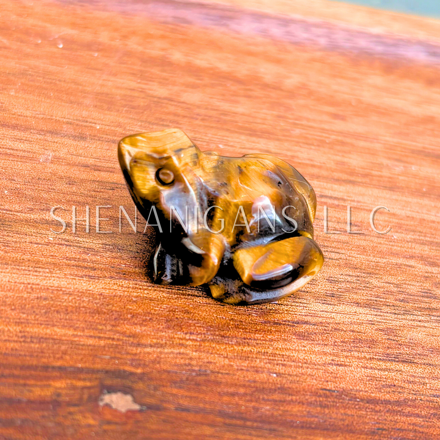 Small Frog Crystal Carving – Hand-Carved Gemstone Figurine