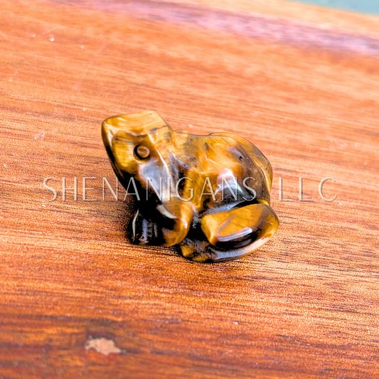 Small Frog Crystal Carving – Hand-Carved Gemstone Figurine