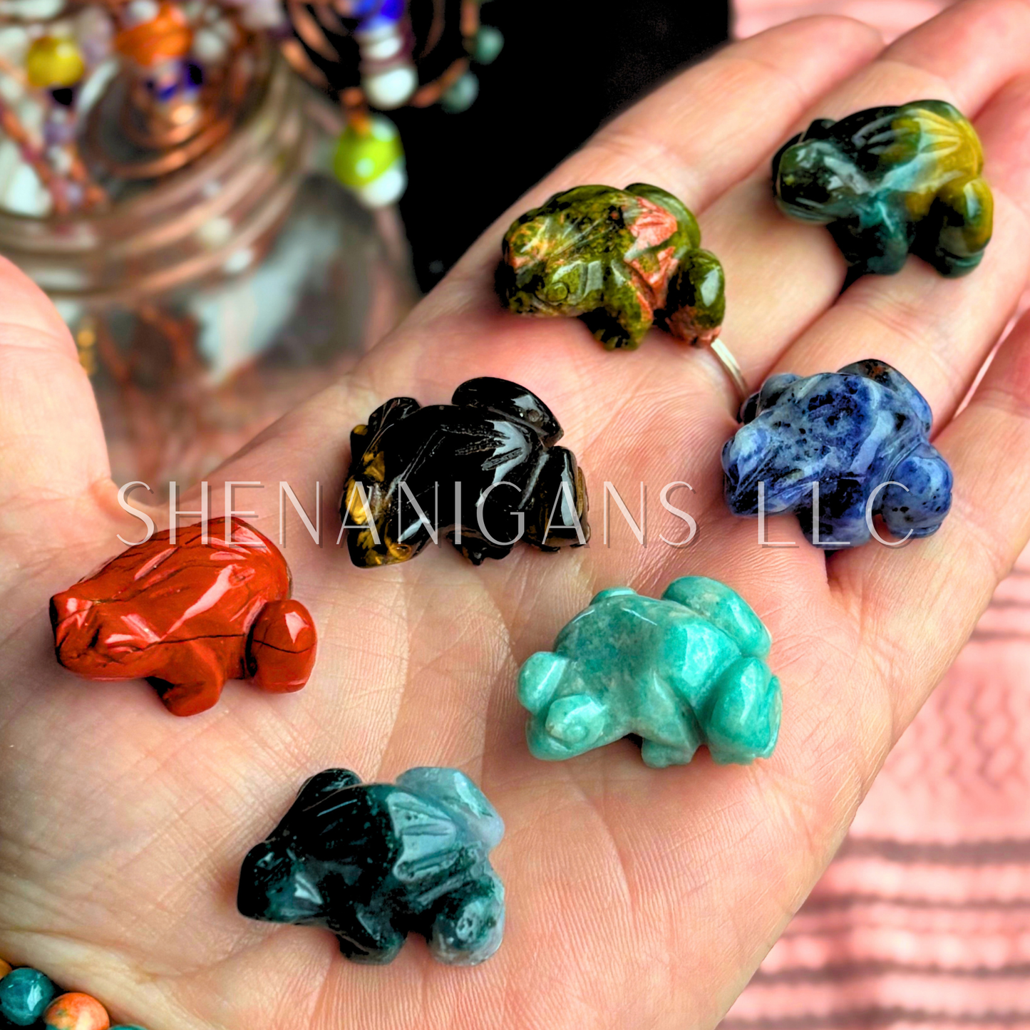 Frog- tiny - Crystal Carving