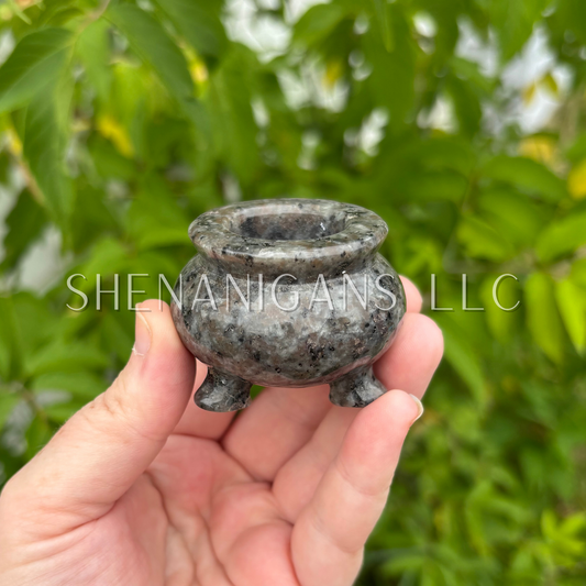 Yooperlite Cauldron - UV Reactive
