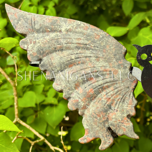 Yooperlite Owl Wings on Stand Crystal Carving UV Reactive