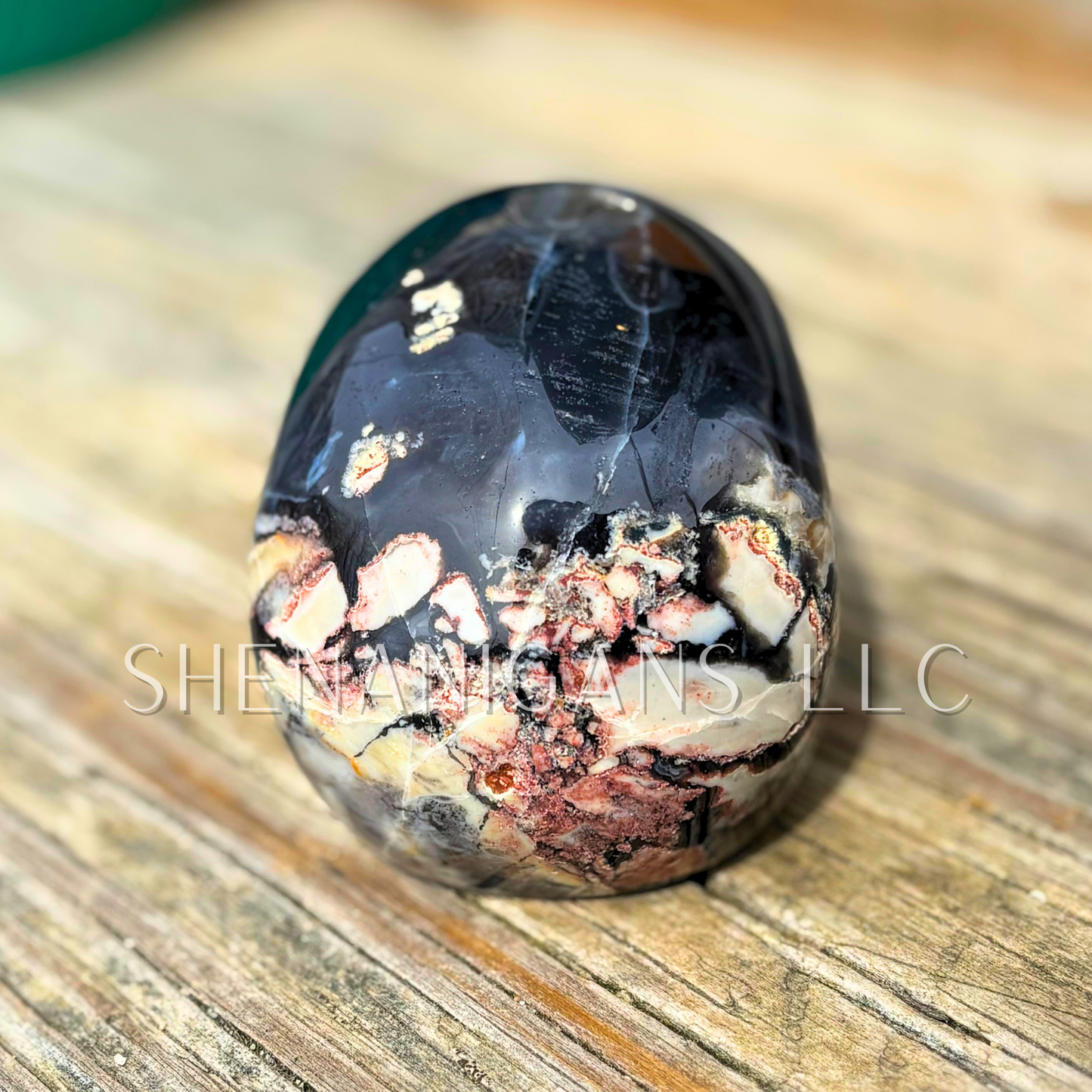 Volcano Agate Skull - UV Reactive