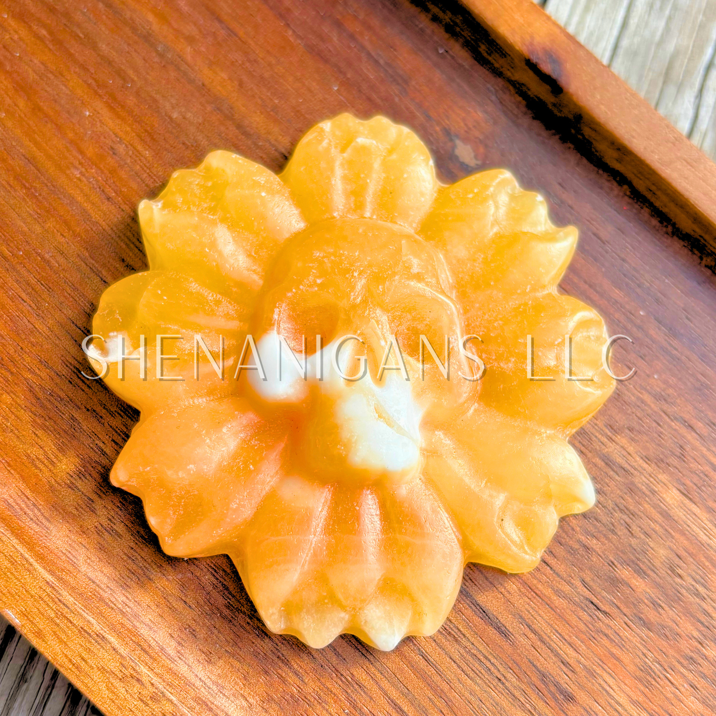 Sunflower Skull Crystal Carving – Transformation & Renewal Symbol