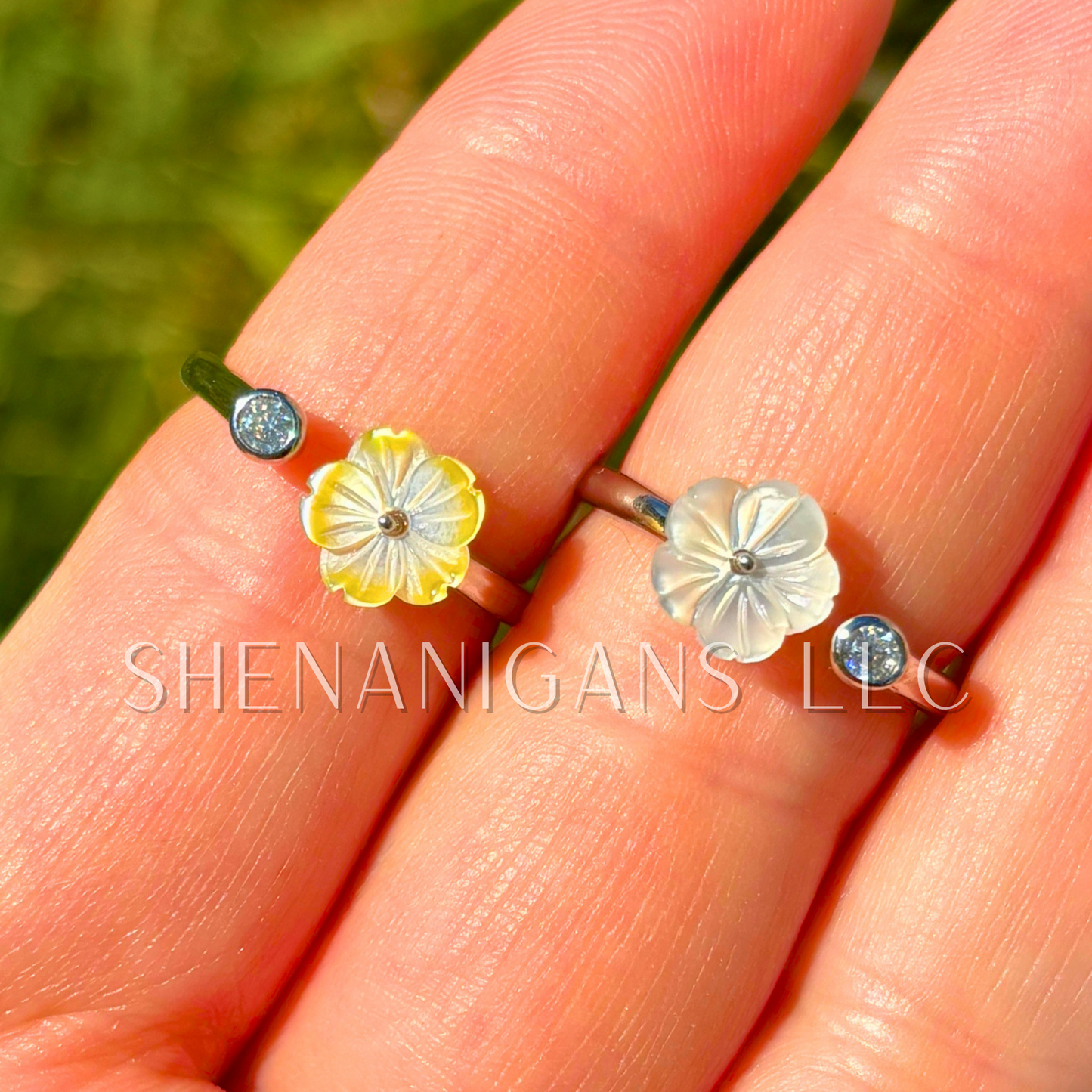 Mother of Pearl Flower Carved Ring