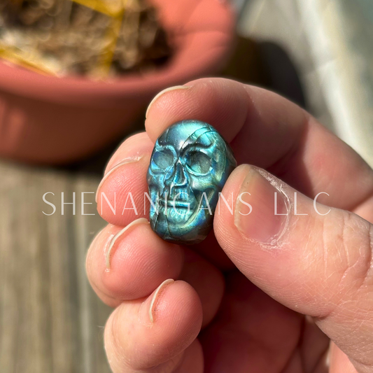 Skull - Mini Labradorite, Excellent Flash - Crystal Carving