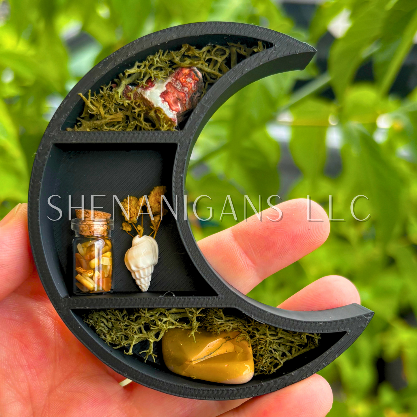 Mini Crescent Moon Magnet with Shells - 3D Printed Moon Display with Handpicked Crystals, Moss & Trinkets