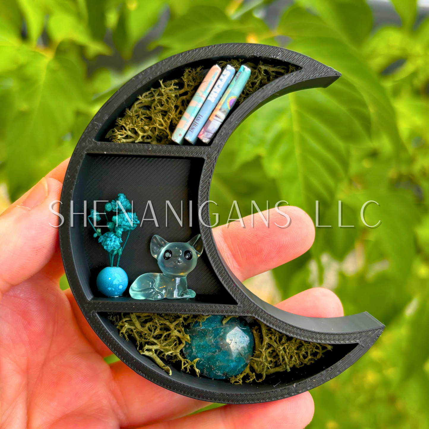 Mini Crescent Moon Magnet with Books and Friend - 3D Printed Moon Display with Handpicked Crystals, Moss & Trinkets (Copy) (Copy) (Copy)