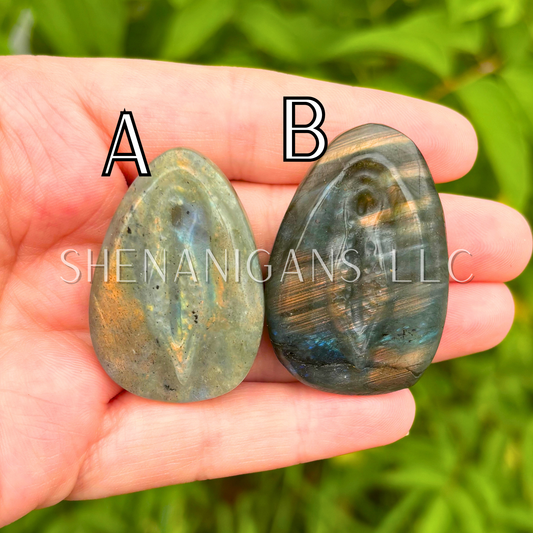 Fufu Labradorite Flat Carving