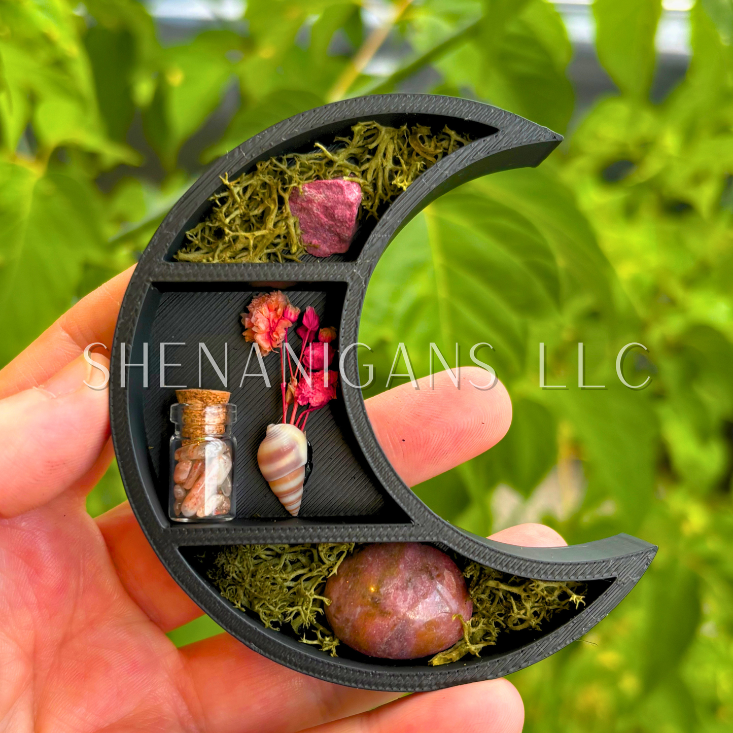 Mini Crescent Moon Magnet with Shells - 3D Printed Moon Display with Handpicked Crystals, Moss & Trinkets